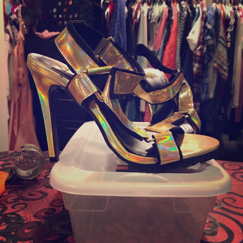 YRU gold strobing iridescent strappy heels